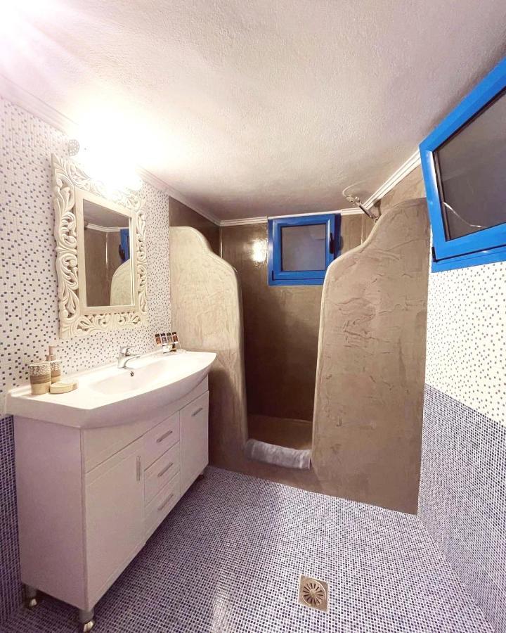 Gemini Cave Villa เอีย ภายนอก รูปภาพ